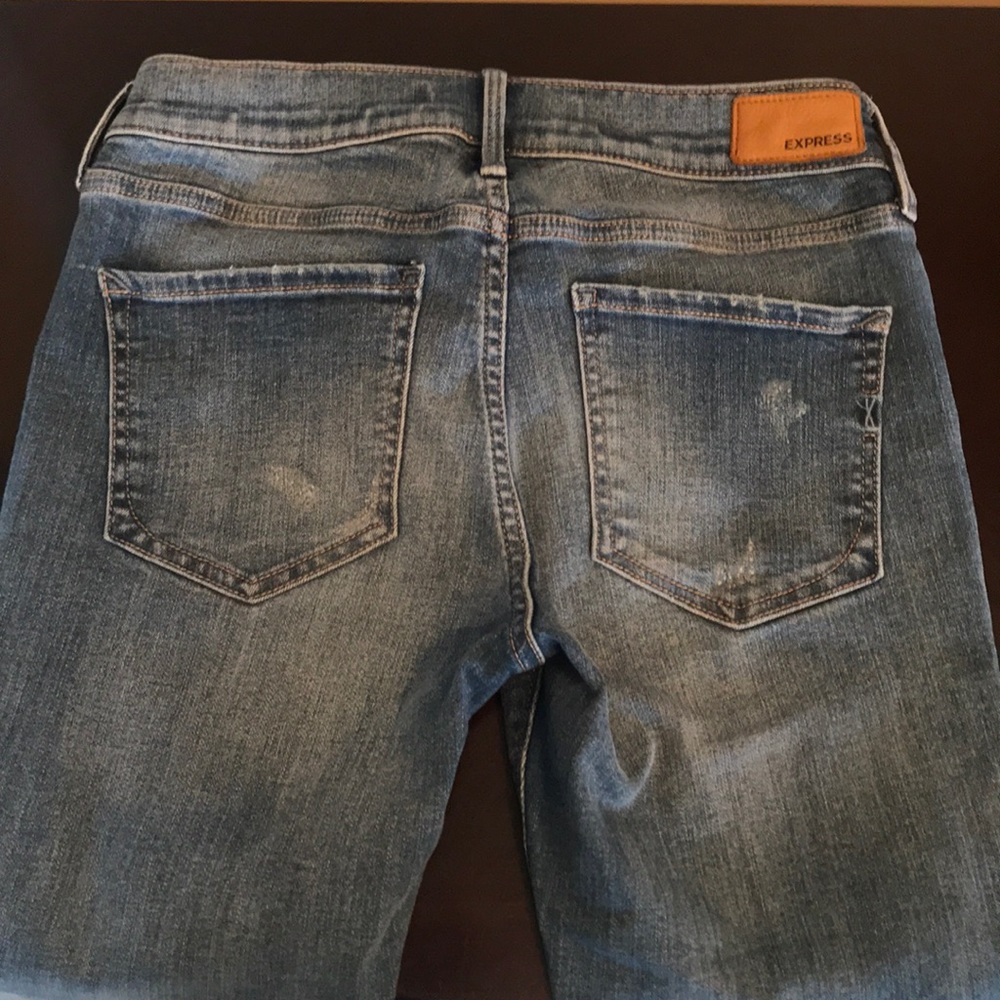 Size 2 Regular, Express - Mid-Rise Jeans